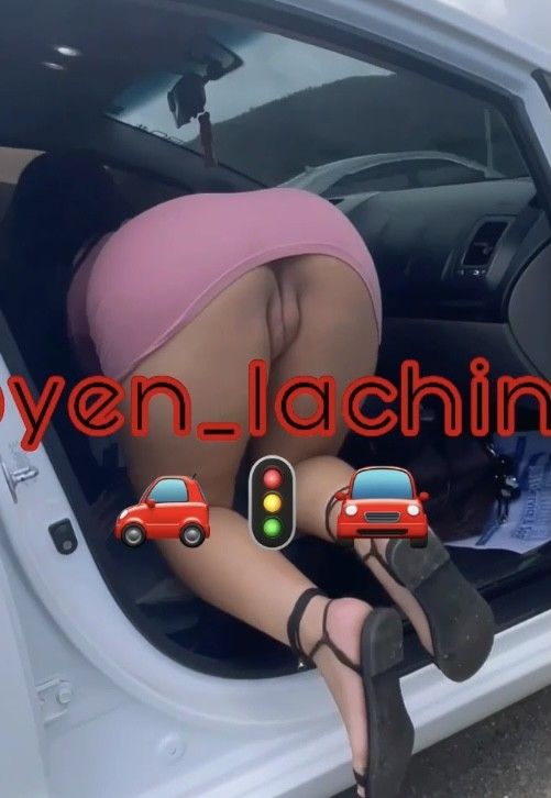 Yenlachinita upskirt pussylips