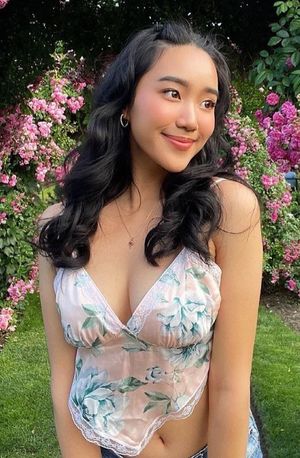 There's a handsome guy coming.