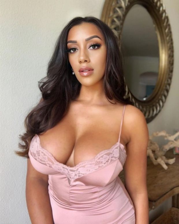 Black Female,Ebony,Big Tits,Babes,Lingerie