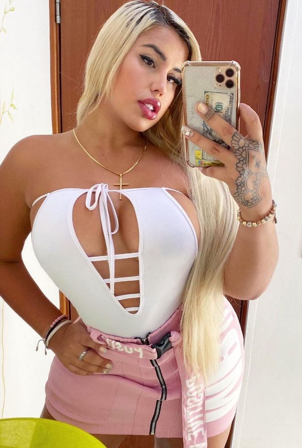 BJ Lips Big Tittied TGal