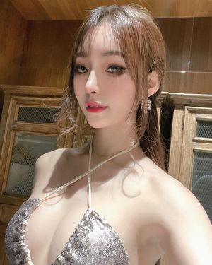 Chinese Fuck-Doll ready to skull fuck.