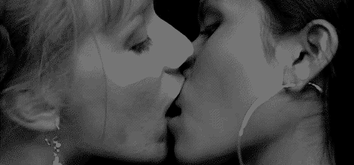 Kissing with a mix up of a bj