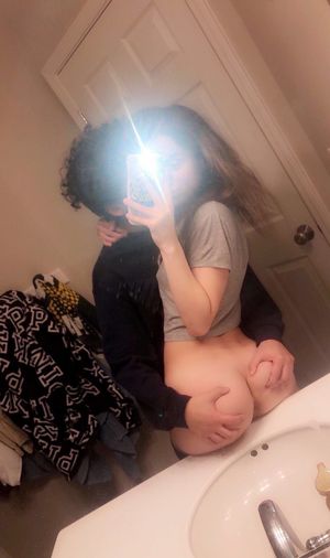 Savhhana 19,yo with bff (7