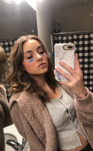 Savhhana 19,yo with bff (8