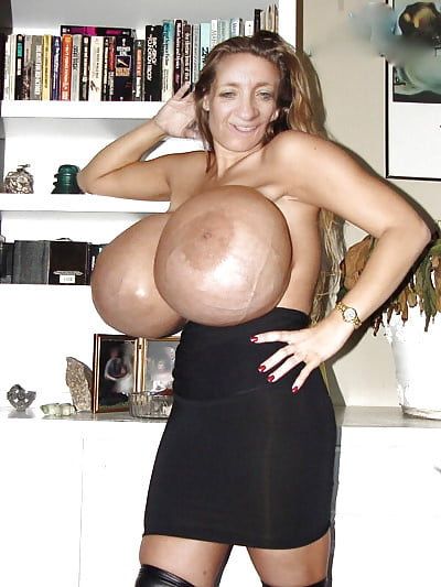 FAMOUS BIG SEXY TITS