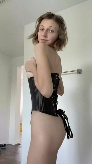 Hopelesssofrantic and her insane boobs and beautiful pussy