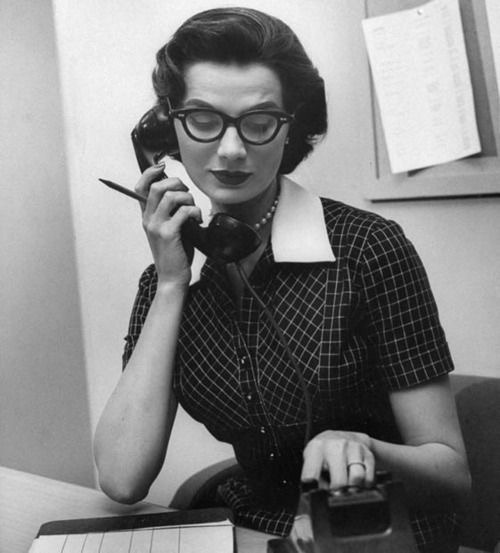 Vintage office idol
