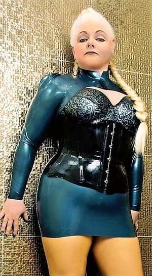 Julie J exposed in latex BBW