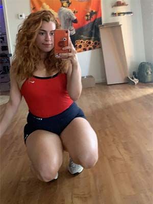Olivia la rouquine de 26 ans brûlante d'amour sur Pau 64000