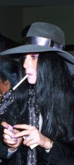 Cher smoking Virginia Slims.❤