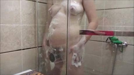 My creamy gf has orgasm on her suction dildo in the shower