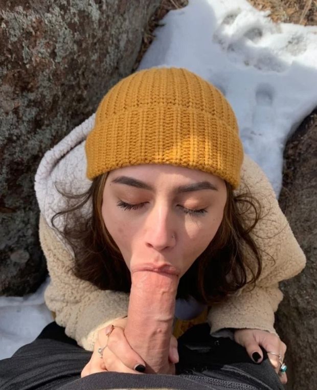 Blowjob in the snow