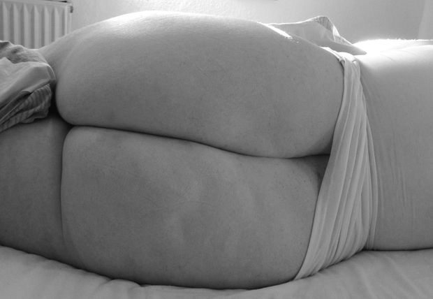Her big ass in the morning sun