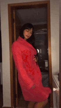 Jully Oliveira ❤️ GIF #2
