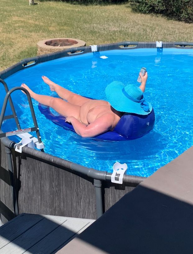 Pool floatie
