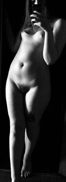 Sweet teen gf selfie