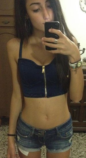 Tight teen selfie