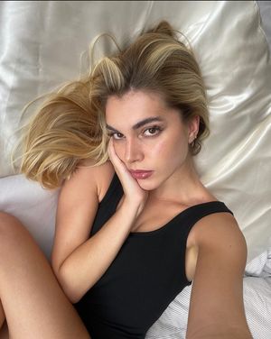 Hot blonde JM wants you to fuck her