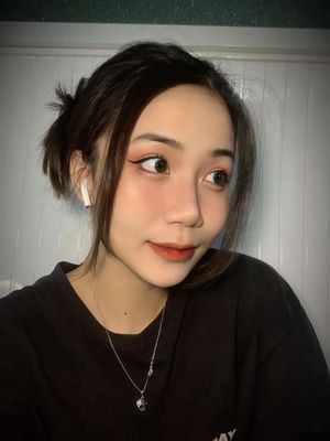 Asian Vietnamese - Lại Nguyễn Quỳnh Vy