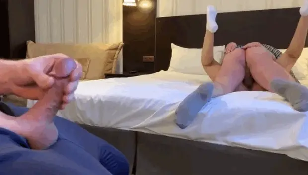 beatingoff watching my buddy fucking a hookup