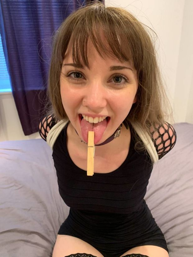 She need more pegs