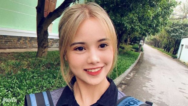 Asian Vietnamese Selfie