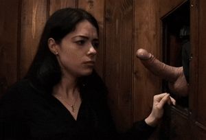 BRUNETTE MILF HOT BLOW IN GLORYHOLE