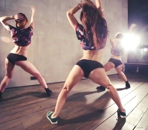 Ass twerking
