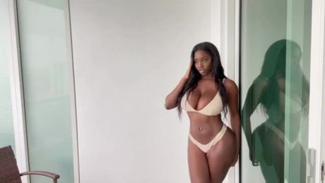 Ellie Mae-Hot Ebony Woman
