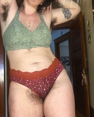 Hairy pits and pussy