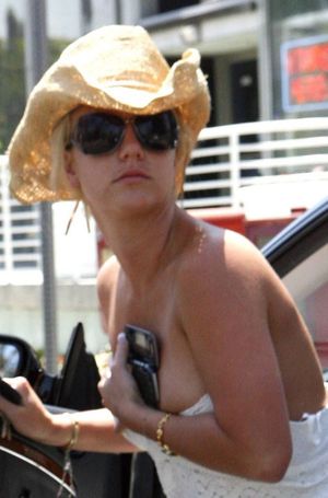 Wardrobe malfunction alert.