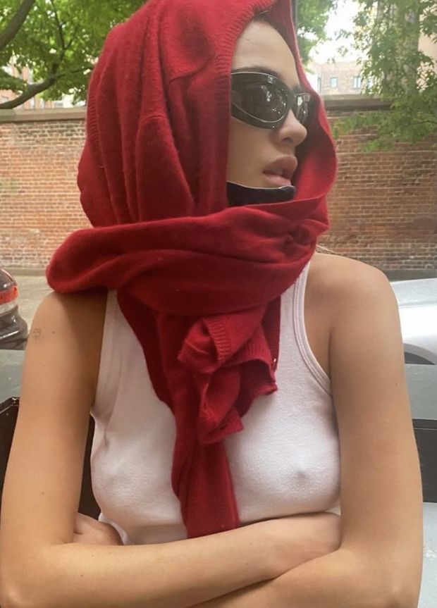 Luna Blaise Hard nips