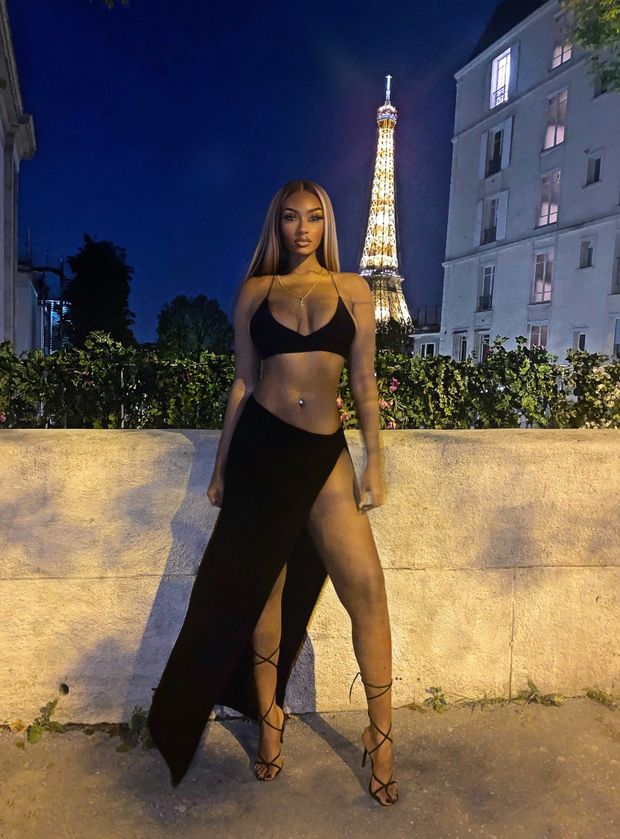 Elinda San looking beautiful in her dress