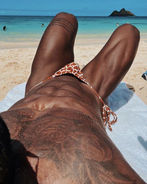 Sexy abs in bikini