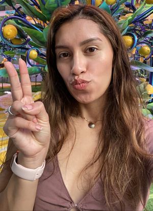 Dixy has a face that just needs cum