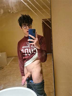 Sexy gay nerd hiding a huge 9 inches cock in Phoenix AZ