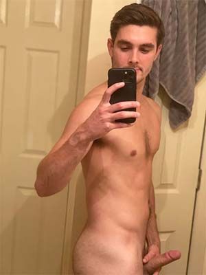 BCBG gay bottom in Boston Massachussetts open to meeet at the hotel