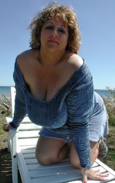 Outdoor milf