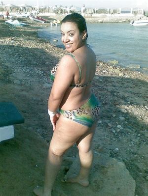 Arab bikini slut