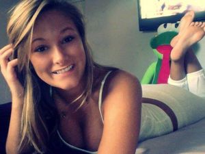 Another milf in the pose