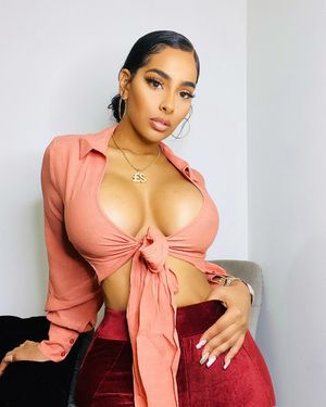 Ayisha Diaz Gorgeous