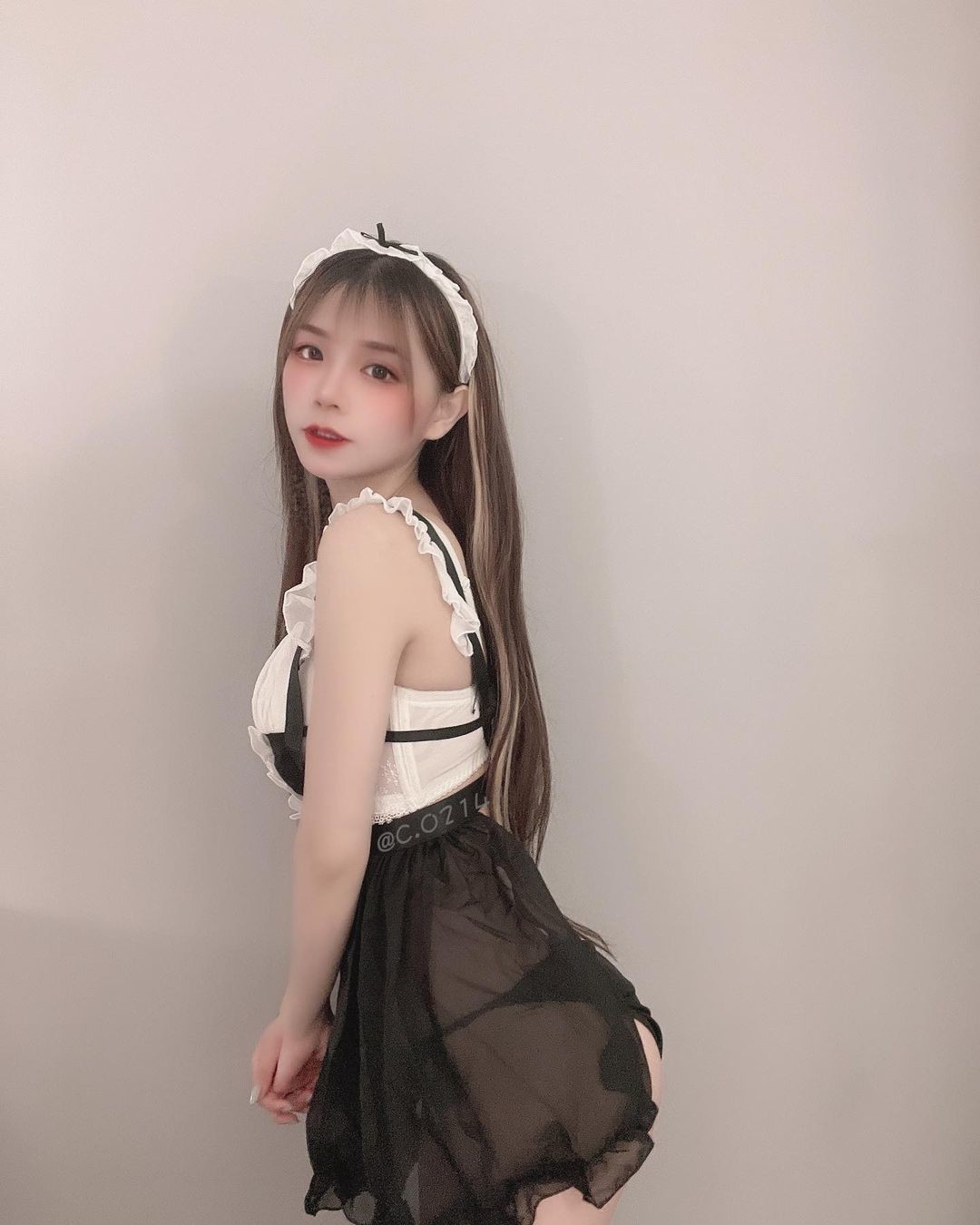 IG: c.0214 Maid