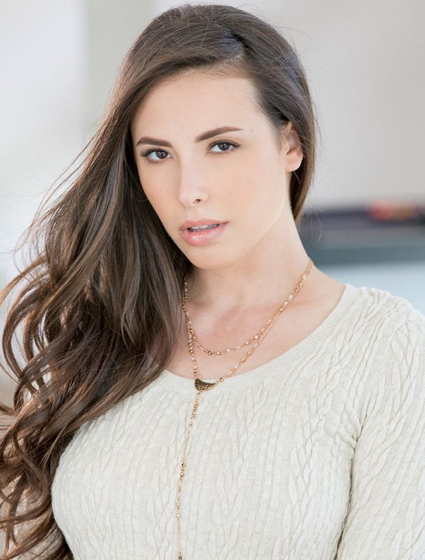 Fabulous and very pretty Casie