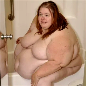 I wanna fuck her belly and suck on her huge arms! Mmmmm!!