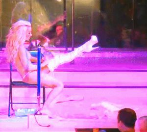 stage bootsies come off