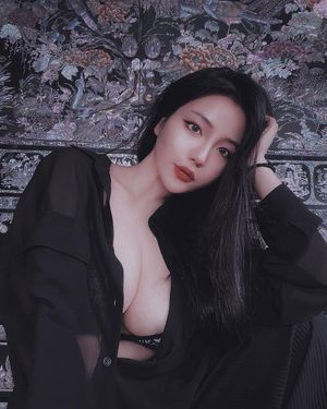 Imagine her in Brazzers.