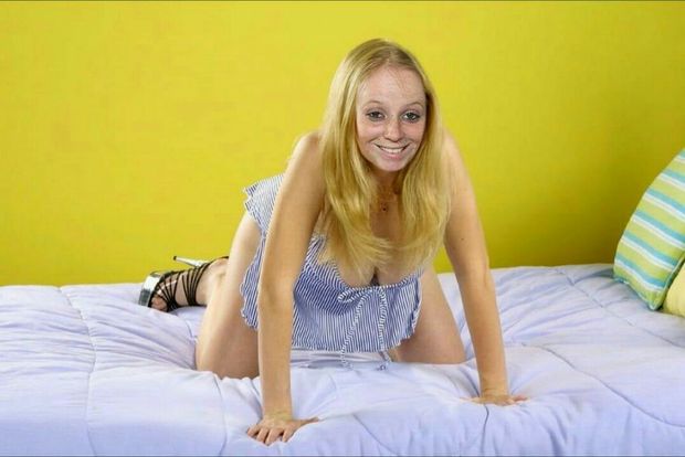 Alyssa Hart Non Nude