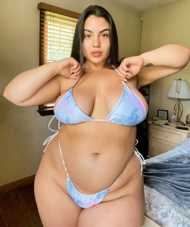 thick babe