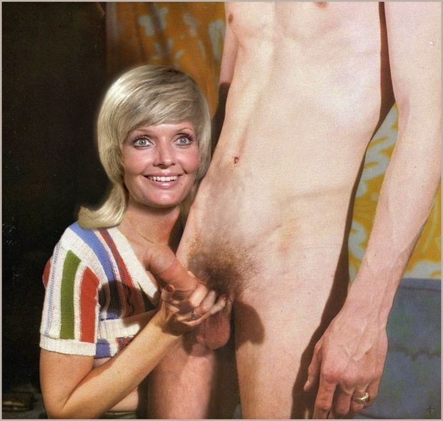 smile mom son handjob 228