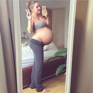 my wife loves to post pregnant photos